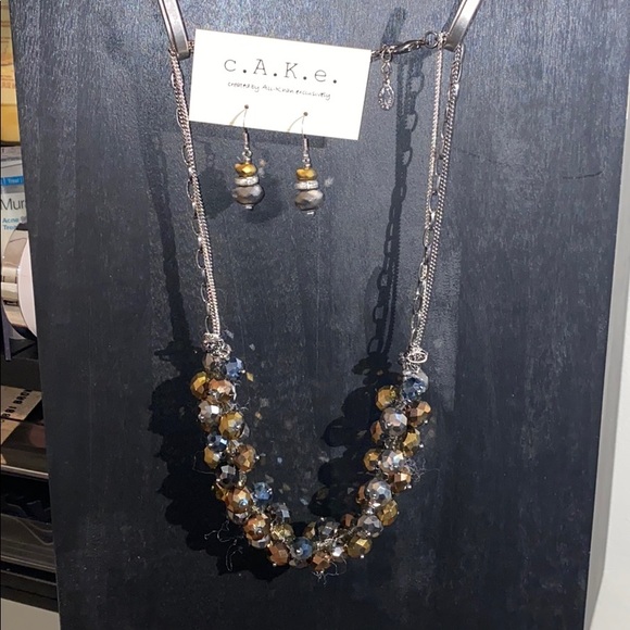 Statement Necklace and Earrings Set - Picture 1 of 3
